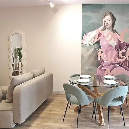 Imagine Old Town Apartment